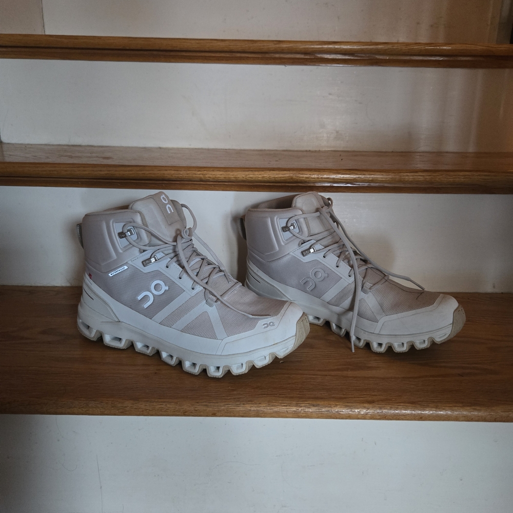 On Running Beige White High-Top Hiking  Sneakers Sz W10